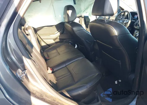 2012 Ford Focus Titanium z USA, uszkodzony, nr VIN 1FAHP3N20CL472573